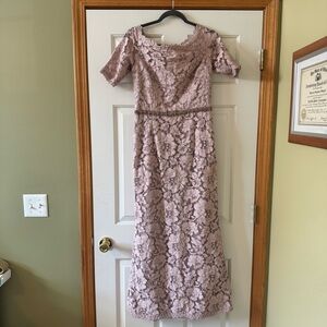 Teri Jon Embroidered Lace Rhinestone Belted Dress
Dusty Pink / 8